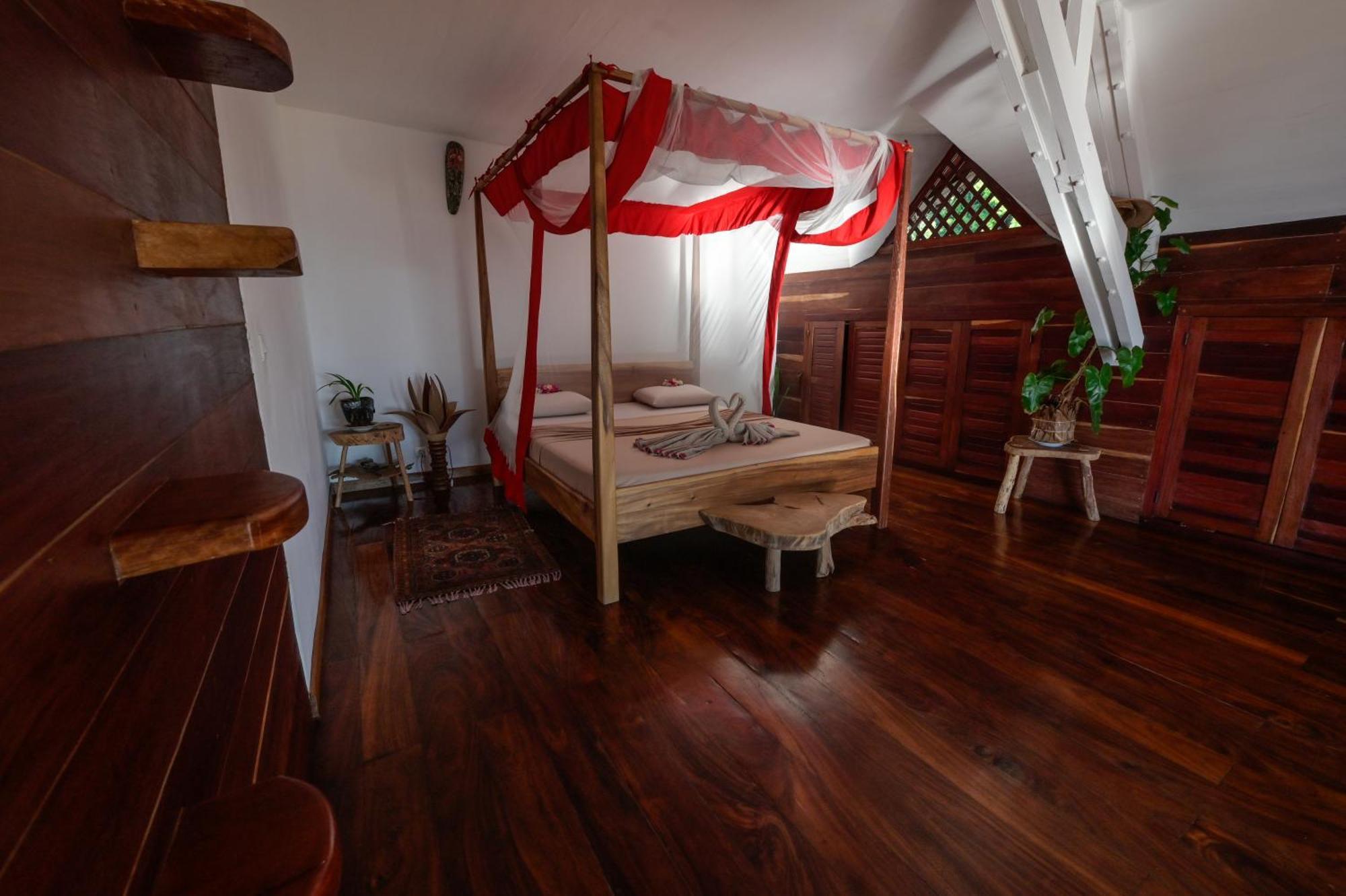 Shambala Madagascar: Beachfront Lodge And Adventures Ambolobozo Eksteriør bilde
