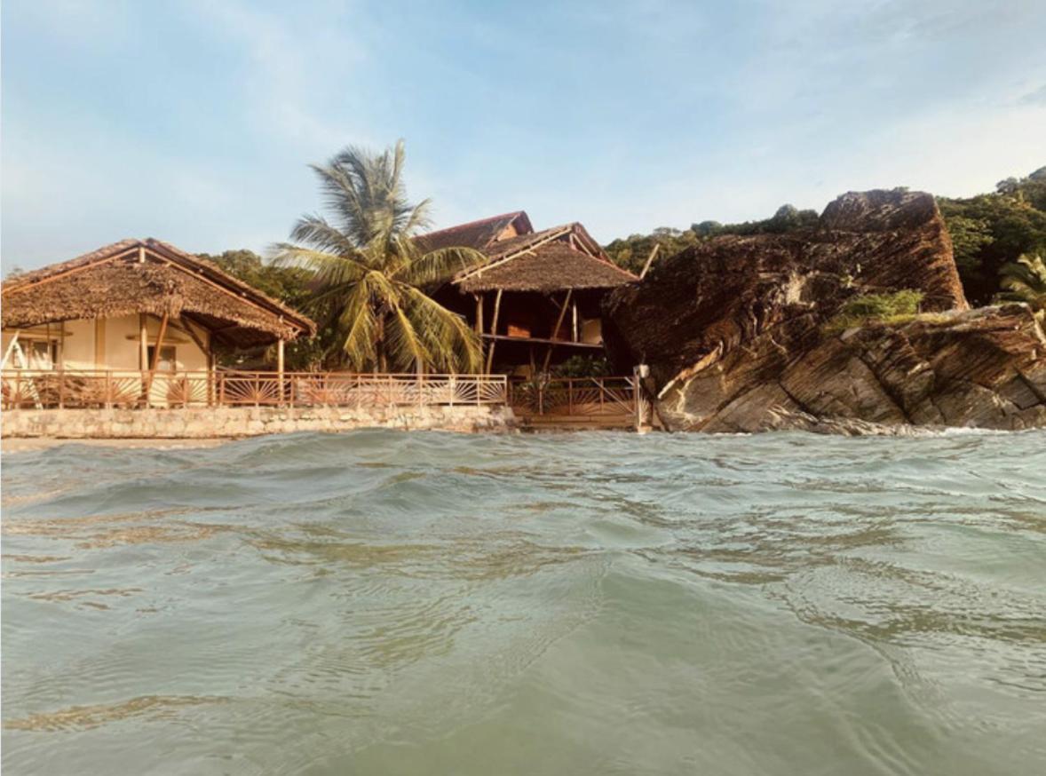 Shambala Madagascar: Beachfront Lodge And Adventures Ambolobozo Eksteriør bilde